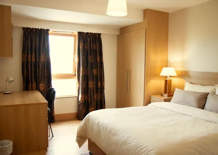 St Angela\'S Lakeside Aparthotel Sala