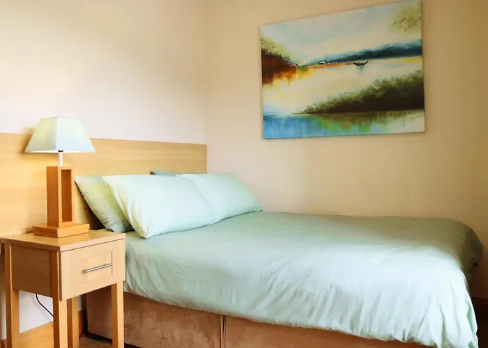 St Angela\'S Lakeside Aparthotel Sala