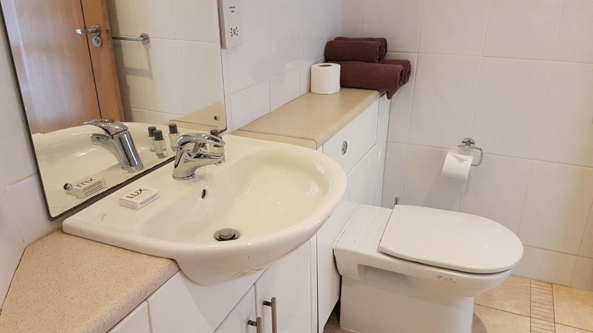 St Angela's Lakeside Sala Apartment