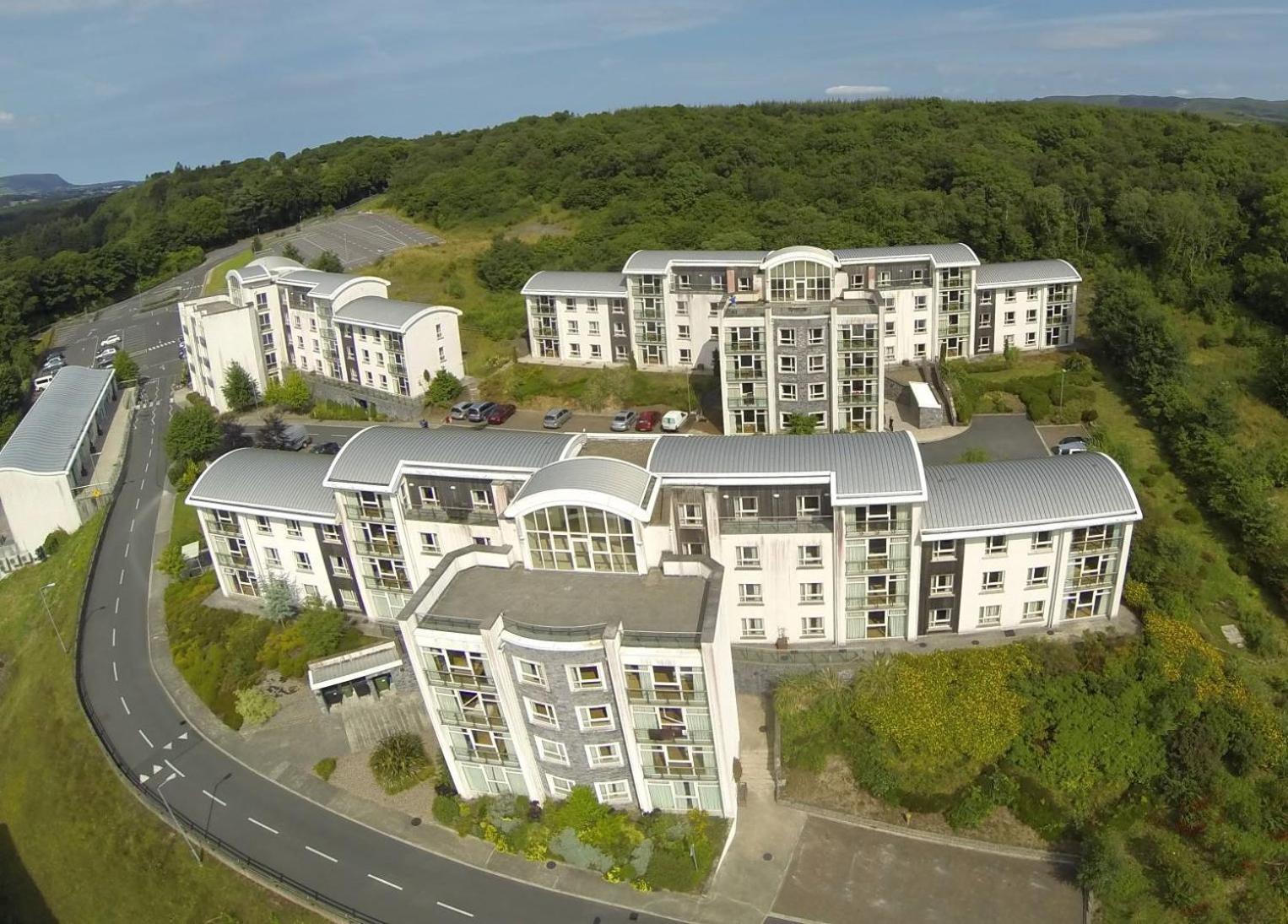 St Angela's Lakeside Sala Apartment