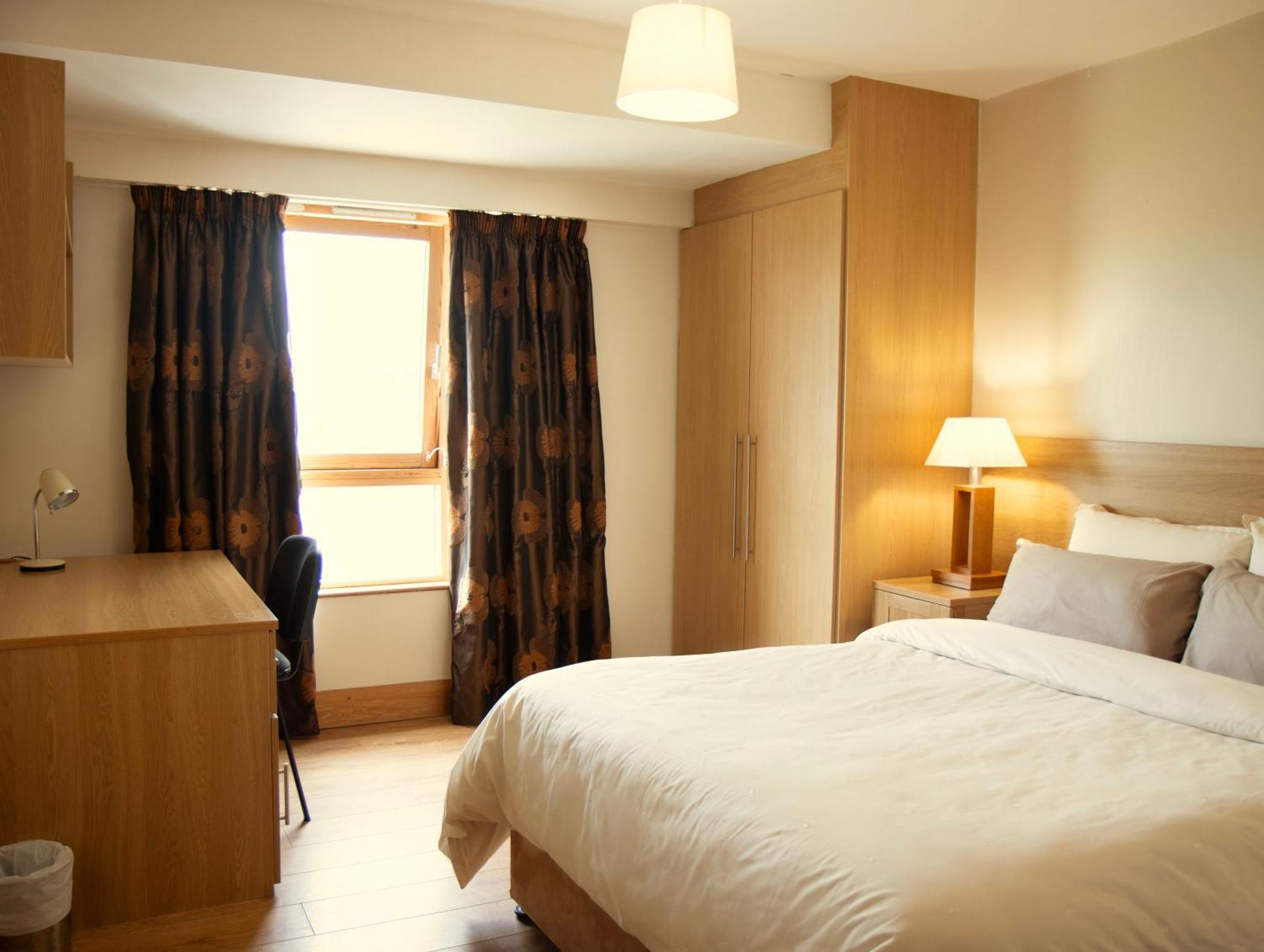 St Angela'S Lakeside Aparthotel Sala Apartment