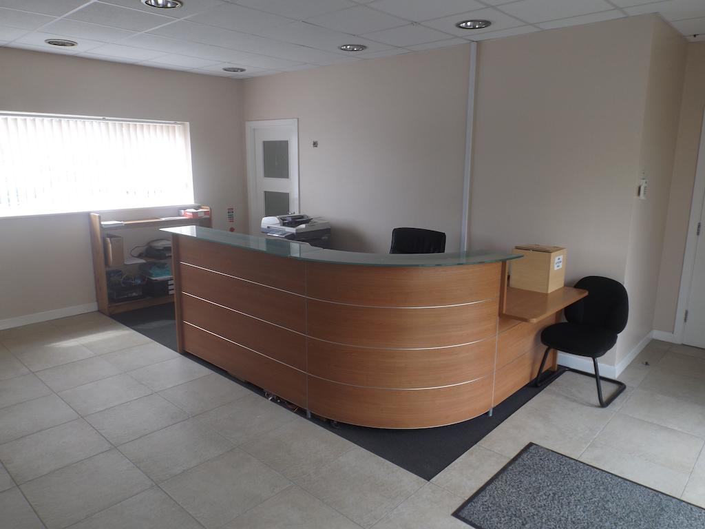 St Angela'S Lakeside Aparthotel Sala Apartment 4*